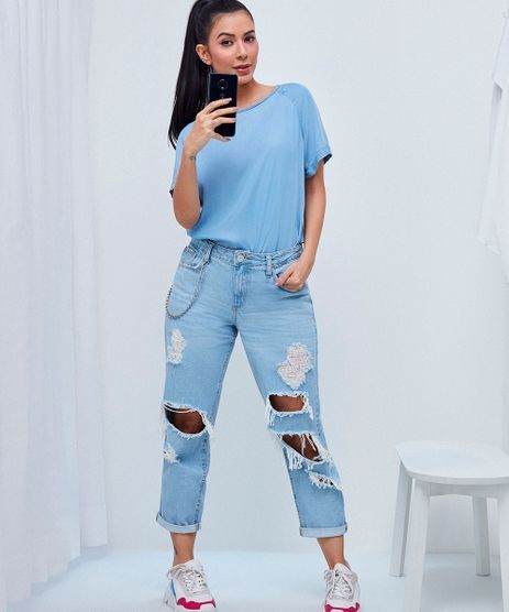 Calca-Jeans-Feminina-Mom-Destroyed-com-Corrente-Azul-Claro-9666364-Azul_Claro_1 | Jeans feminino, Calça jeans feminina, Calça