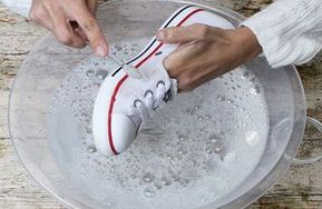 Como Limpiar Las Converse Blancas Lavar Zapatillas Blancas Como Limpiar Zapatos Lavar Zapatillas