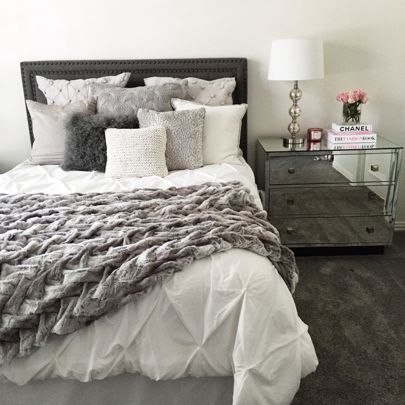 Best 25 White Comforter Bedroom Ideas On Pinterest Chic Bedroom Unique White Comforter Bedroom Design Ideas Decorating Inspiration Best 25 White Comforter Bedroom Ideas On Pinterest Chic Bedroom Delectable White Comforter Bedroom Design Ideas Decorating Design