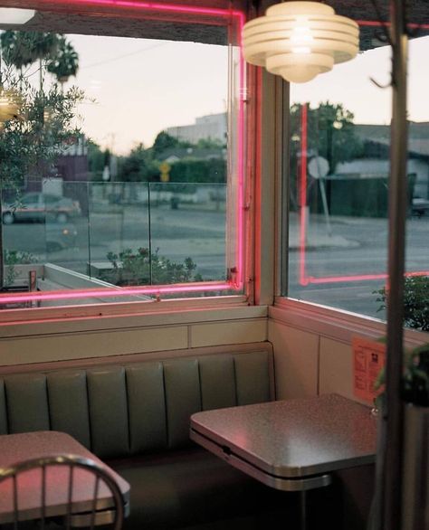 310 Diner Aesthetic Ideas In 2021 Diner Diner Aesthetic Retro Diner