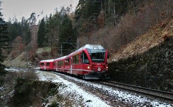 Der Triebzug 3503 Nimmt Seine Kraft Fur Den 60 Promille Anstieg