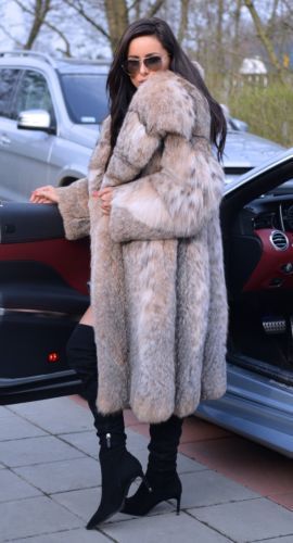 New Platinum Fox Long Fur Coat Hood Class Chinchilla Sable Jacket
