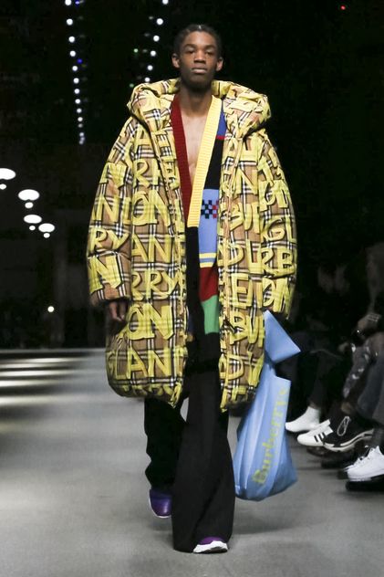 Burberry Men \u0026 Women Fall Winter 2018 