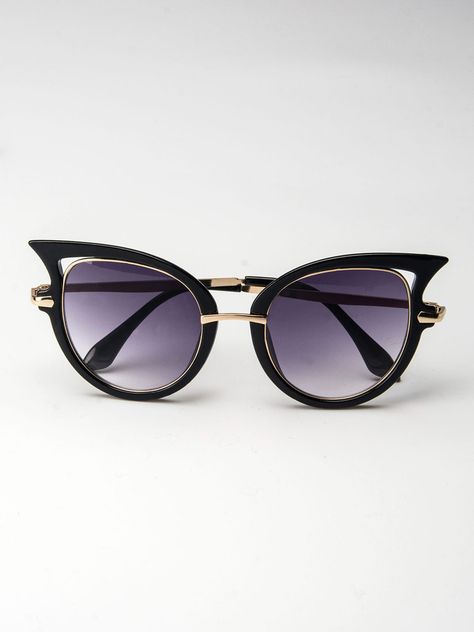 Les lunettes CELINE portée par Kim L'Opticien Concept Les lunettes CELINE portée par Kim L'Opticien Concept