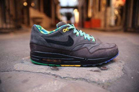 Nike Air Max 1 'Pinstripe' (by msgt16) – Sweetsoles Nike Air Max 1 'Pinstripe' (by msgt16) – Sweetsoles