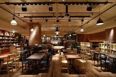 新宿の喫茶店 カフェ24選 レトロな老舗やおしゃれな席で素敵なひと時を キナリノ Wifi カフェ ブルックリンカフェ レストランのインテリアデザイン