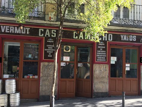 Los Mejores Bares De Toda La Vida Para Tomar Una Caña En Madrid Placeres S Moda El País Bodegas Bar Bar De Tapas