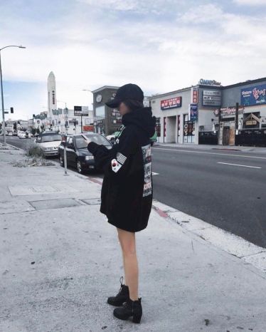 47 Adorable Ways To Wear Oversized Hoodie Street Style 47 Adorable Ways To Wear Oversized Hoodie Street Style