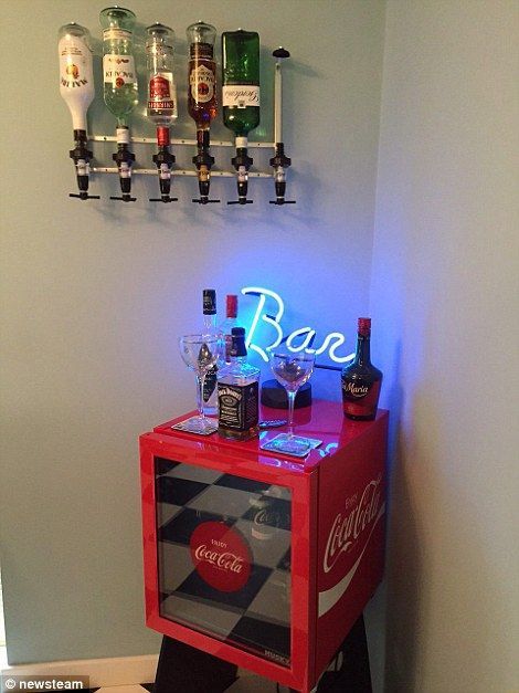 Uk S Best Games Rooms Compete To Become Man Cave Of The Year Mancavegarage Uk S Best Games Rooms Co Retro Games Room Game Room Ideas Man Caves Game Room Decor