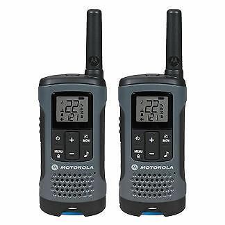 Motorola Talkabout T200 Walkie Talkie 4 Pack Set 20 Mile Two Way Radio Package