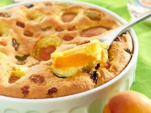 Moelleux Aux Abricots Tres Bon Recettes De Cuisine Avec Thermomix Ou Pas Recette Gateau Moelleux Aux Abricots Recettes De Cuisine Recette Gateau Abricot