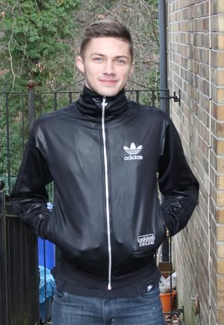 León avión Charles Keasing Retro Adidas Chile 62 Black Jacket XS from Granny's Retro | Survetement homme, Survetement, Mode León avión Charles Keasing Retro Adidas Chile 62 Black Jacket XS from Granny's Retro | Survetement homme, Survetement, Mode