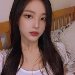Image may contain: one or more people, selfie, closeup and indoor | 얼짱 소녀, 아시아의 아름다움, 소녀