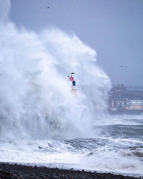 900 Ideas De Fars En Tempesta Stormy Lighthouse En 2021 Faro Faro De Luz Imágenes De Faros