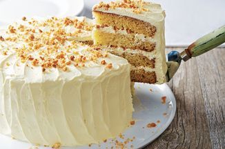 Easy Gluten Free Butterbeer Cake Overstuffed Life Butterbeer Cake Cake Mix Recipes Gluten Free Cake Mixes