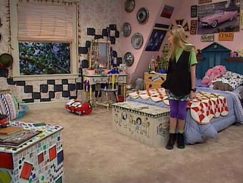 Featured image of post 90S Retro Aesthetic Bedroom : See more ideas about retro aesthetic, retro, aesthetic.