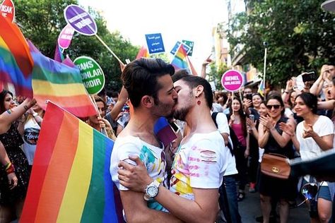 Lgbt teen dating-sites