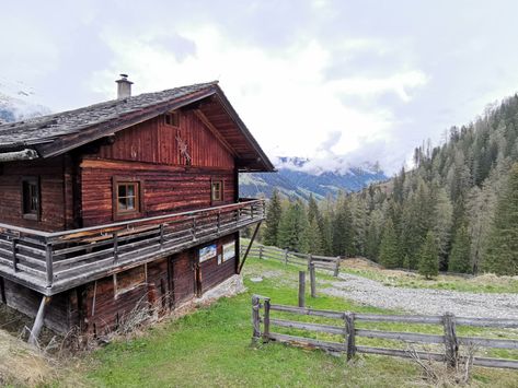 Hafeles Alm 1 I Bis 4 Personen I Osttirol In 2021 Tirol Alm Geschoss