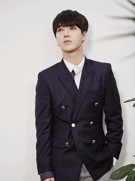 Yesung イェソン ドンヘ 雲 Yesung イェソン ドンヘ 雲