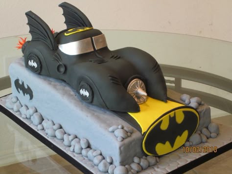 batmobile cake made using