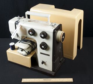 Sewing Machine By Universal Electric Model No 7000 Made In Japan Sewing Machines Best Sewing Machine Old Sewing Machines Sewing Machine By Universal Electric Model No 7000 Made In Japan Sewing Machines Best Sewing Machine Old Sewing Machines