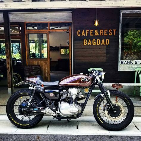 Best Cafe Racer Motorcycles 👑 on Instagram: “Awesome Kawasaki W650 by @osa7942000 💣🔥⚠️🛠️🏍️ #lordofwh