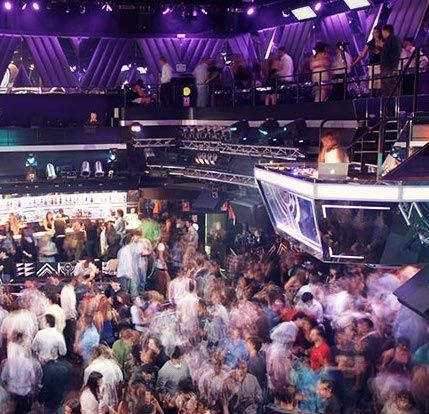 Estas Interessantes Criaturas De Hábitos Noctívagos Os Gatos Não Os Felinos Mas Os Cidadãos De Madrid Saibam Tudo Sobre A Vida Noturna Destinos Discoteca