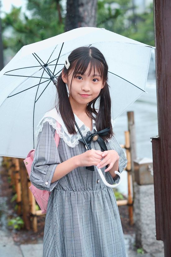 女子小学生