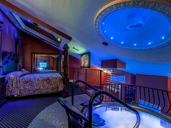 100 Honeymoon Ideas Themed Hotel Rooms Honeymoon Theme Hotel