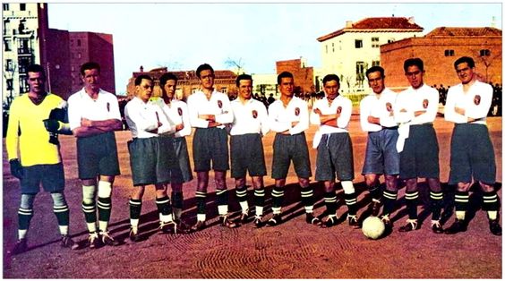 FOTOS HISTORICAS O CHULAS  DE FUTBOL 00523a8638f08d5fb2a0415e5d07a39d