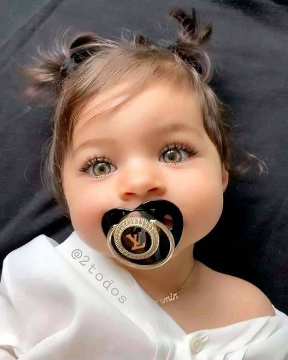 10 nombres de niña bonitos y populares para el 2020 - Mujer de 10: Guía real para la mujer actual. Entérate ya.