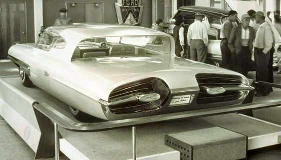 Turbine Designer, Modernist, Artist, that was Elwood P
