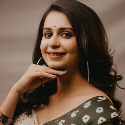 Kinjal Dave - Bio, Age, Net Worth, Height, In Relation, Nationality, Body Measurement, Career