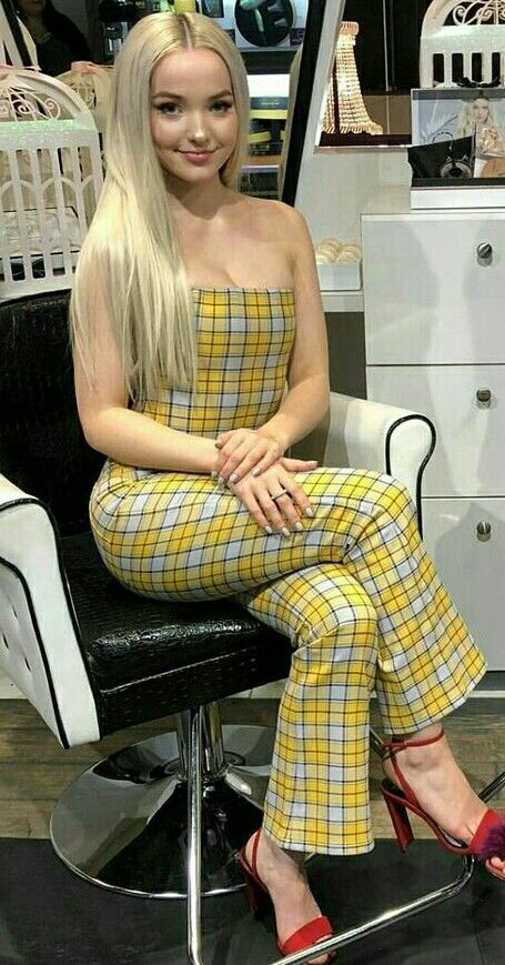 Dove Cameron â¾ 2018