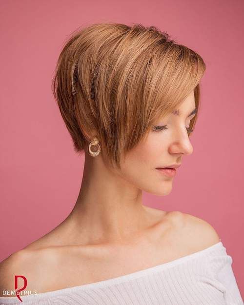 30 Tagli Di Capelli Ricci Corti Facilissimi Da Gestire Capellistyle Tagli Di Capelli Per Viso Ovale Tagli Di Capelli Capelli Corti Viso Ovale