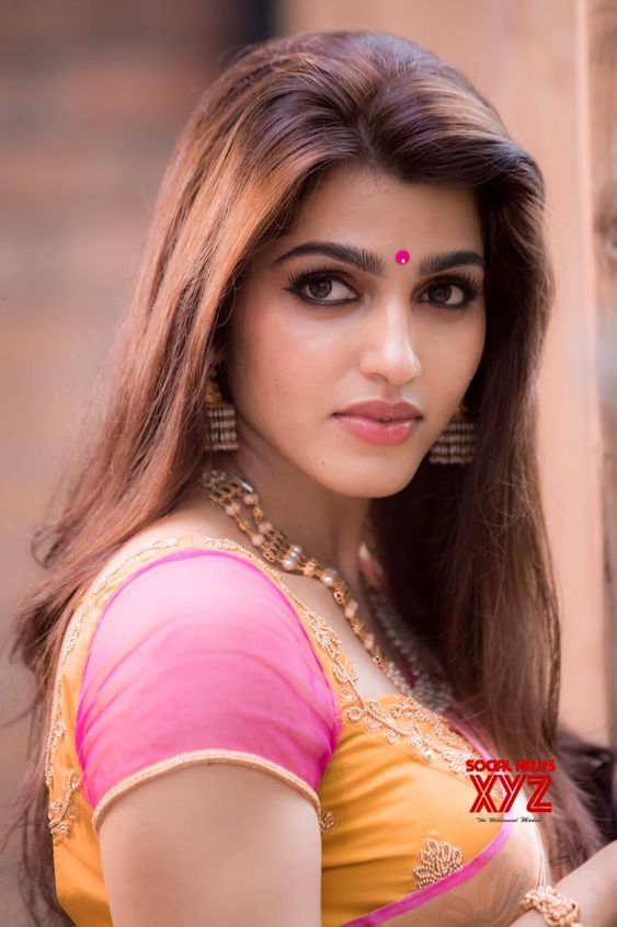 Actress Sai Dhanshika Gorgeous Traditional Stills Clicked By Camera Senthil - Social News XYZ