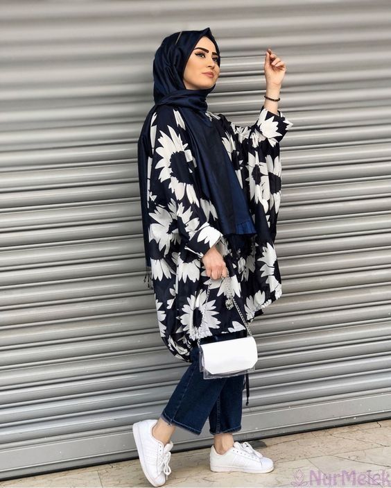 Siyah Zambak Adli Kullanicinin Dresses Panosundaki Pin Basortusu Modasi Islami Moda Mutevazi Moda