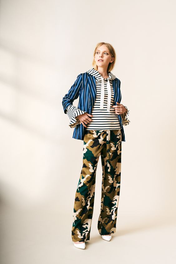 PHOTOGRAPHY LOOK BOOK Josephine Svane CREATIVE DIRECTION Rikke Baumgarten & Helle Hestehave ART DIRECTION & GRAPHIC DESIGN Femmes Régionales HAIR & MAKEUP Prins / Agentur Cph MODEL Felicia Karlahag / Le Management