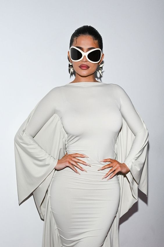 Kylie Jenner HD Photos, Wallpapers, Images Kylie Jenner