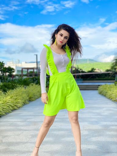 Movie Pictures: Avneet Kaur Tik Tok Girl