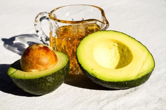 10 Homemade Avocado Facial Masks For Glowing Skin