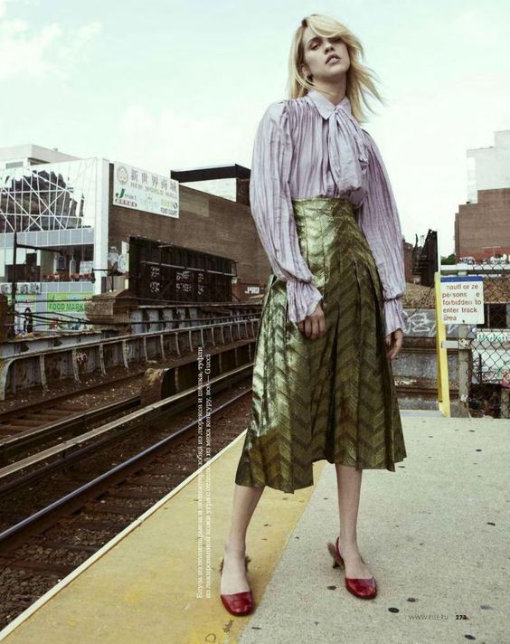 "City Girl" Julia Frauche for ELLE Russia October 2015
