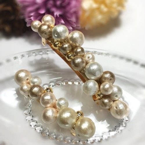きらきらビーズのバレッタ プラチナシルバー 送料込 ビーズ アクセサリー ヘアアクセサリー きらきらビーズのバレッタ プラチナシルバー 送料込 ビーズ アクセサリー ヘアアクセサリー