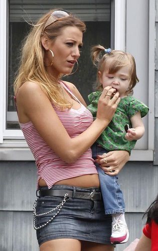 Top 15 Pictures of Blake Lively Without Makeup!