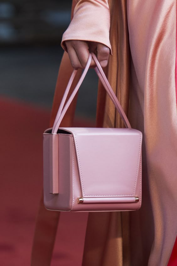100 bags we want from the spring/summer 2019 catwalks