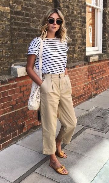 Look T-shirt Listrada + Calça Alfaiataria