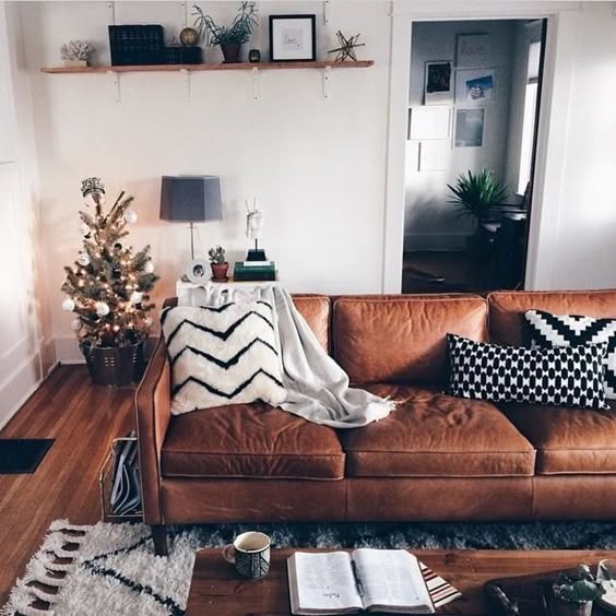 Chọn thảm cho ngày xuân và hợp với bộ sofa da tphcm nhà bạn