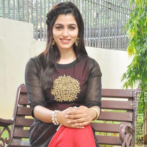 Sai Dhanshika (14) Actress Sai Dhanshika 2017 latest Cute Images Tag : Sai Dhanshika aka Dhanshika aka Dhansika Dhansika New Look Actress Dhansika With Superstar Sai Dhanshika at event Sai Dhanshika Cute Look.