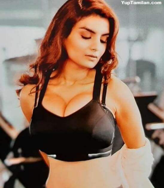 Anveshi Jain Sexy Bikini Photos-Hottest Navel & Cleavage Show