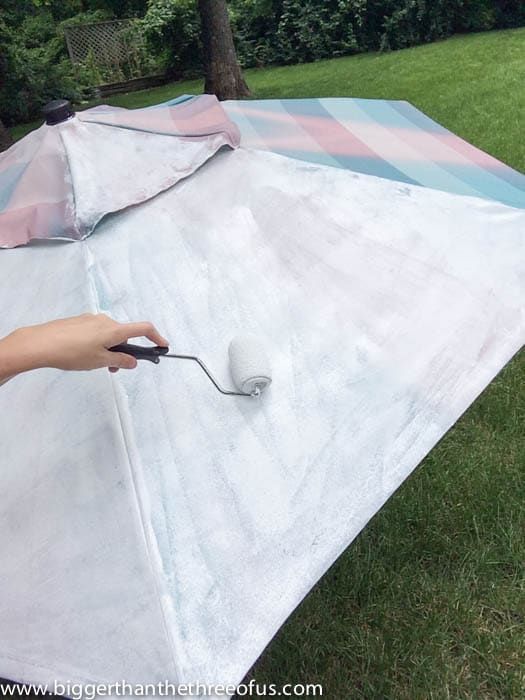 Patio Umbrella Makeover Featuring How To Paint An Umbrellas Diy Outdoor Stand Umbrella Patio Umbrellas Diy, How To Paint An Outdoor Patio Umbrella